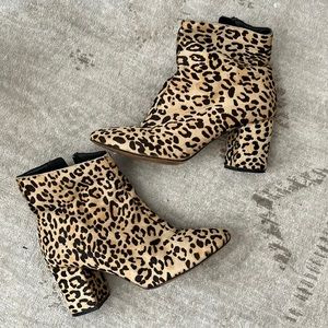 Nordstrom Halogen cheetah print booties size 8.5